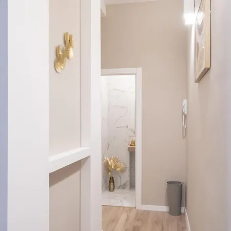 Easylife - Golden Apartment *
